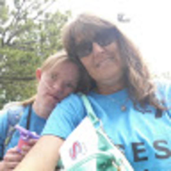 Meet your Posher, Cindy - Picture 1 of 1